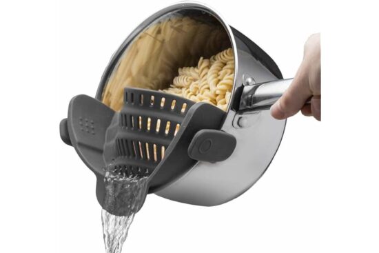 Kitchen Gizmo Snap N' Strain - Silicone Clip-On Colander
